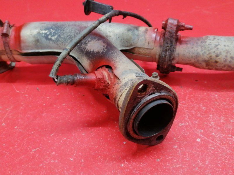 Труба приемная Lexus RX330 MCU38L 3MZ-FE 2003 (б/у) Труба приемная Lexus RX330 MCU38L 3MZ-FE 2003 (б/у)