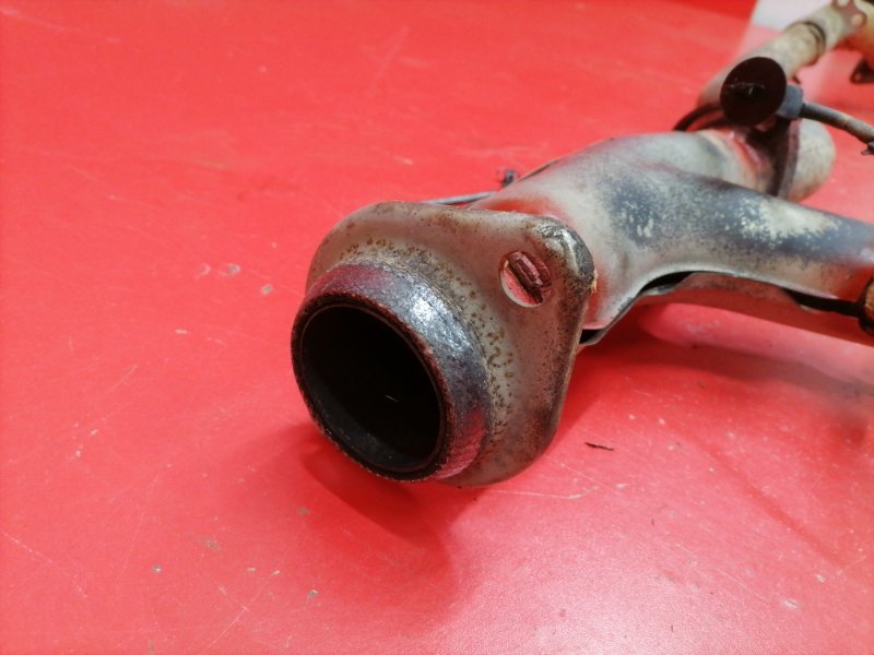 Труба приемная Lexus RX330 MCU38L 3MZ-FE 2003 (б/у) Труба приемная Lexus RX330 MCU38L 3MZ-FE 2003 (б/у)