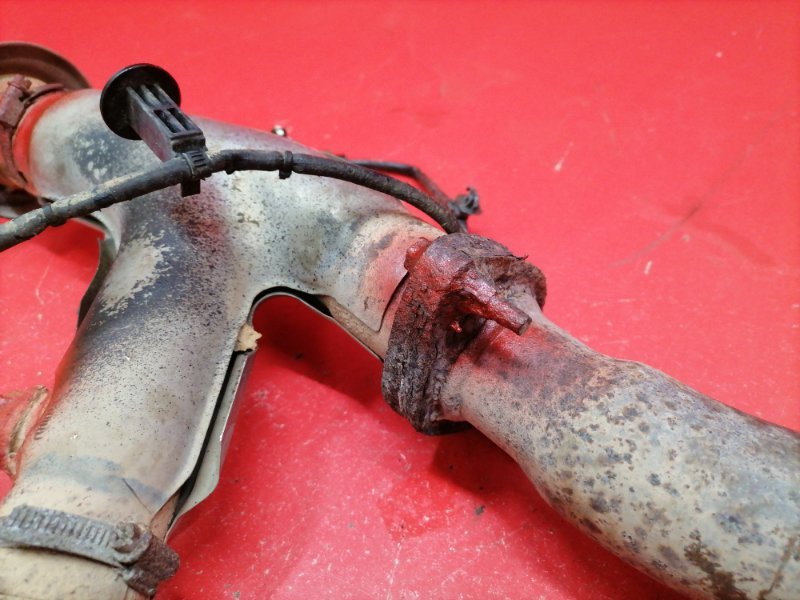 Труба приемная Lexus RX330 MCU38L 3MZ-FE 2003 (б/у) Труба приемная Lexus RX330 MCU38L 3MZ-FE 2003 (б/у)