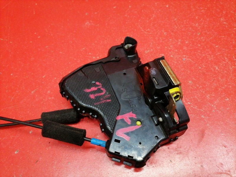 Замок двери Lexus RX330 MCU38L 3MZ-FE 2003 передний левый (б/у) Замок двери Lexus RX330 MCU38L 3MZ-FE 2003 передний левый (б/у)