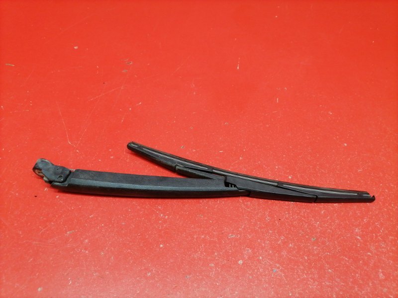 Поводок стеклоочистителя Lexus RX330 MCU38L 3MZ-FE 2003 задний (б/у)