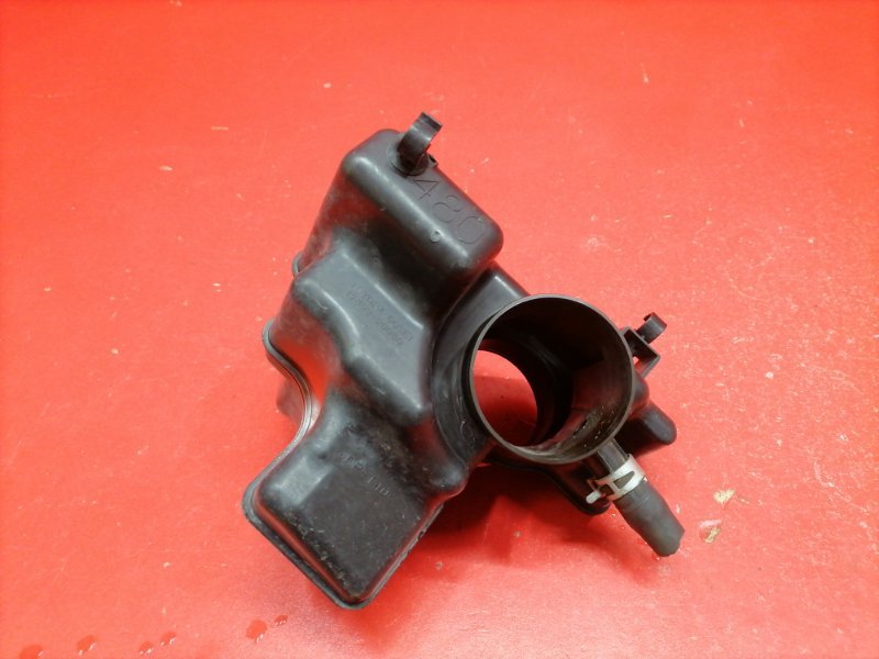 Резонатор воздушного фильтра Lexus RX330 MCU38L 3MZ-FE 2003 (б/у)