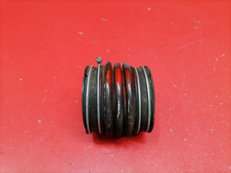 Патрубок воздушного фильтра Lexus RX330 MCU38L 3MZ-FE 2003 (б/у)