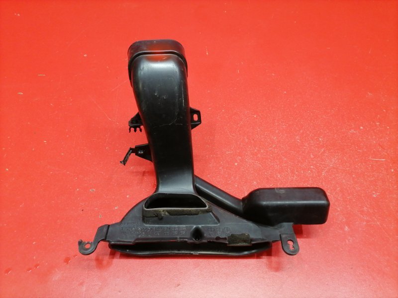 Воздухозаборник Lexus RX330 MCU38L 3MZ-FE 2003 (б/у)