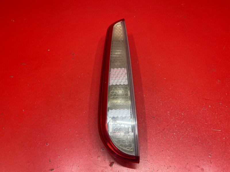 Фонарь Ford Focus CB4 SHDA 2010 задний левый (б/у) Фонарь Ford Focus CB4 SHDA 2010 задний левый (б/у)