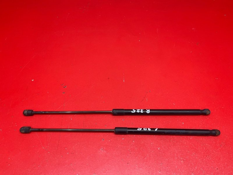 Амортизатор багажника Ford Focus CB4 SHDA 2010 (б/у) Амортизатор багажника Ford Focus CB4 SHDA 2010 (б/у)