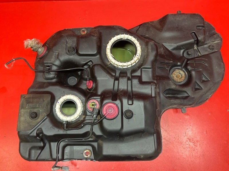 Бак топливный Lexus RX330 MCU38L 3MZ-FE 2003 (б/у) Бак топливный Lexus RX330 MCU38L 3MZ-FE 2003 (б/у)