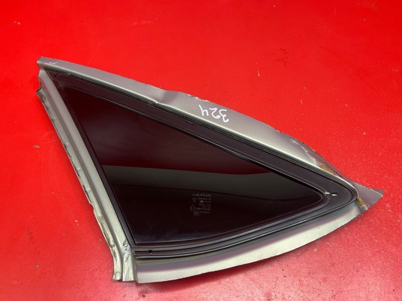 Стекло кузовное Lexus RX330 MCU38L 3MZ-FE 2003 заднее левое (б/у)