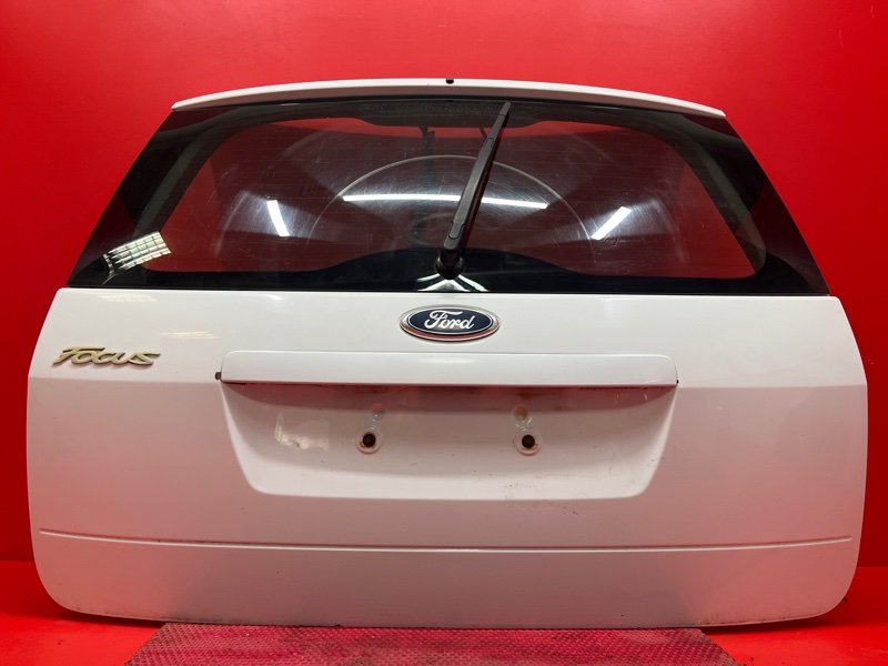 Дверь багажника Ford Focus CB4 SHDA 2010 задняя (б/у) Дверь багажника Ford Focus CB4 SHDA 2010 задняя (б/у)