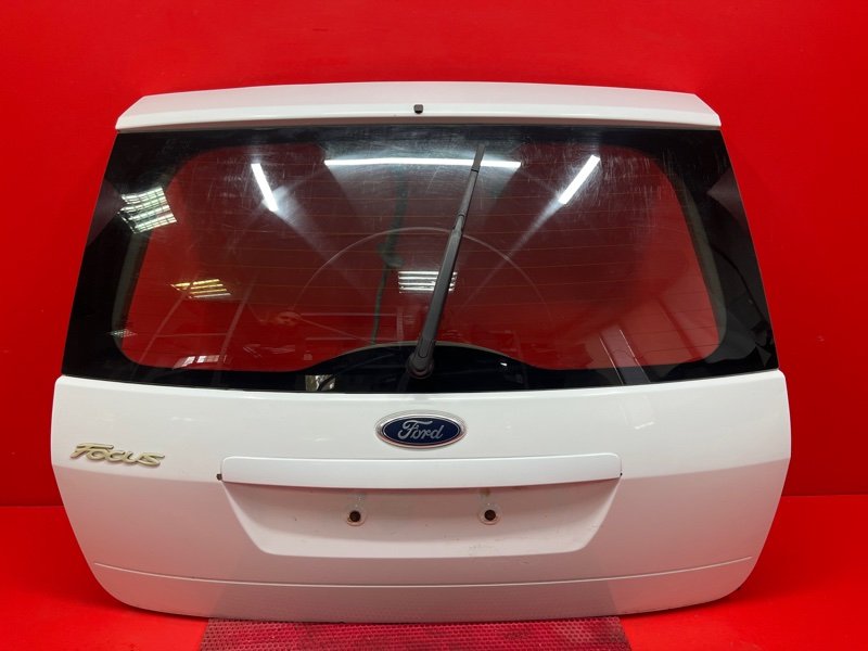 Дверь багажника Ford Focus CB4 SHDA 2010 задняя (б/у) Дверь багажника Ford Focus CB4 SHDA 2010 задняя (б/у)