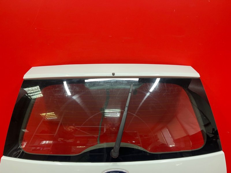 Дверь багажника Ford Focus CB4 SHDA 2010 задняя (б/у) Дверь багажника Ford Focus CB4 SHDA 2010 задняя (б/у)