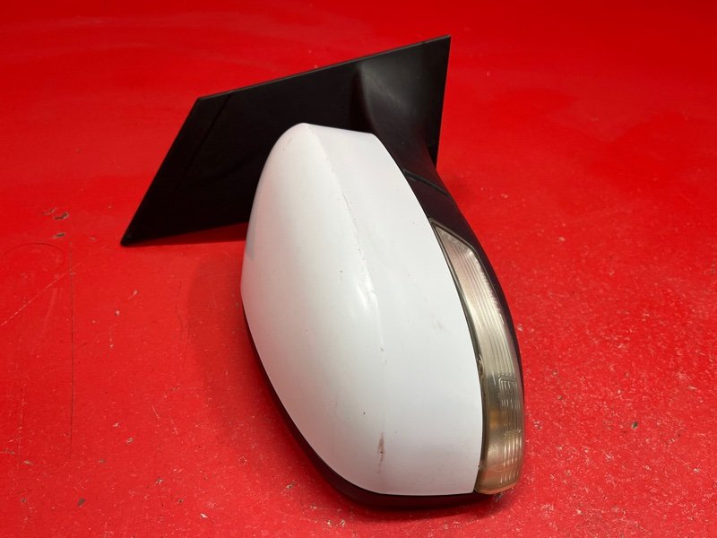 Зеркало Ford Focus CB4 SHDA 2010 правое (б/у) Зеркало Ford Focus CB4 SHDA 2010 правое (б/у)