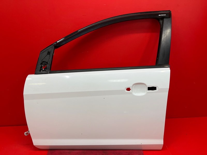 Дверь Ford Focus CB4 SHDA 2010 передняя левая (б/у) Дверь Ford Focus CB4 SHDA 2010 передняя левая (б/у)