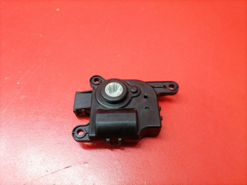 Сервопривод заслонок печки Kia Ceed ED G4FC 2008 (б/у) Сервопривод заслонок печки Kia Ceed ED G4FC 2008 (б/у)