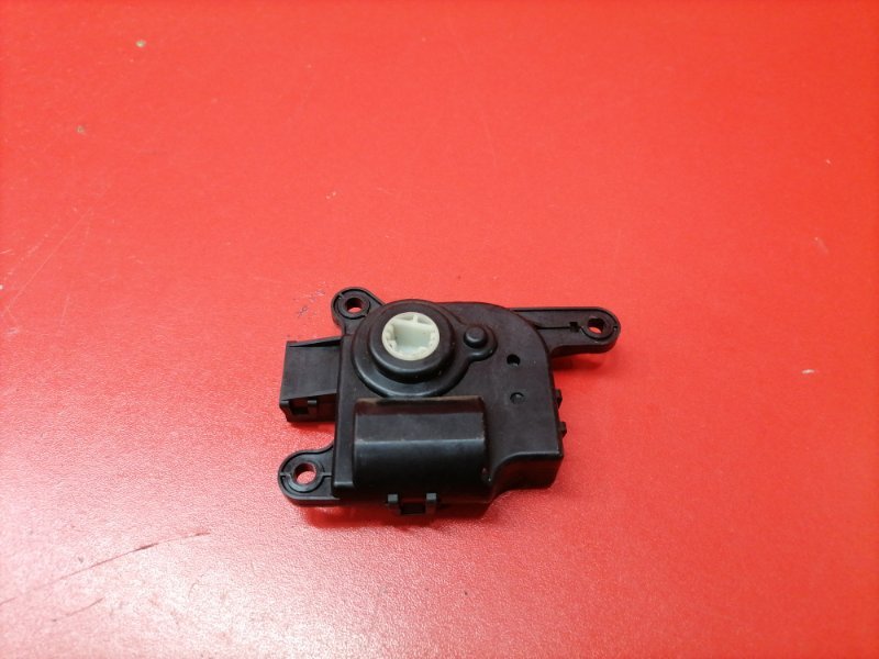 Сервопривод заслонок печки Kia Ceed ED G4FC 2008 (б/у) Сервопривод заслонок печки Kia Ceed ED G4FC 2008 (б/у)