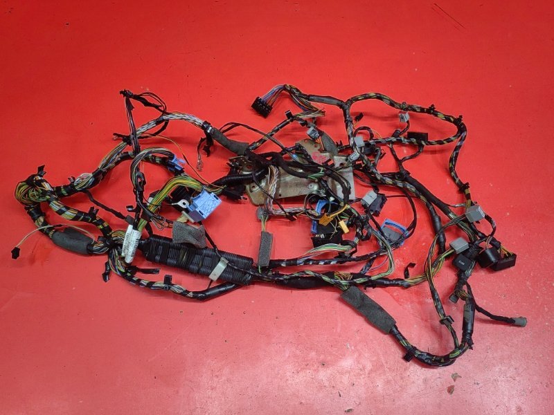 Проводка под торпедо Ford Focus CB4 SHDA 2010 (б/у) Проводка под торпедо Ford Focus CB4 SHDA 2010 (б/у)