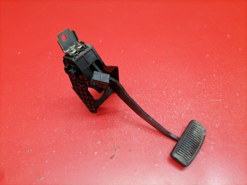Педаль тормоза Kia Ceed ED G4FC 2008 (б/у)