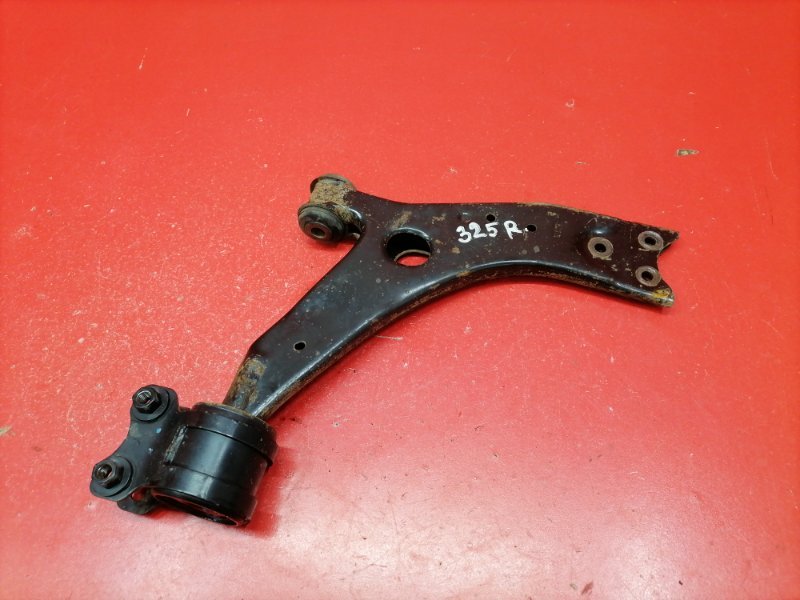 Рычаг подвески Ford Focus CB4 SHDA 2010 передний правый (б/у) Рычаг подвески Ford Focus CB4 SHDA 2010 передний правый (б/у)