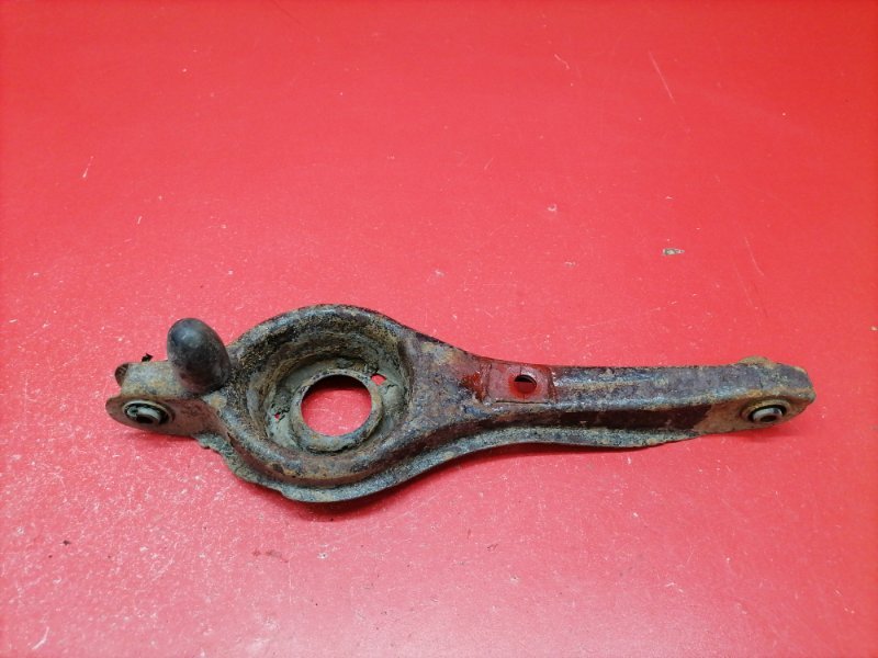 Рычаг подвески Ford Focus CB4 SHDA 2010 задний правый (б/у) Рычаг подвески Ford Focus CB4 SHDA 2010 задний правый (б/у)