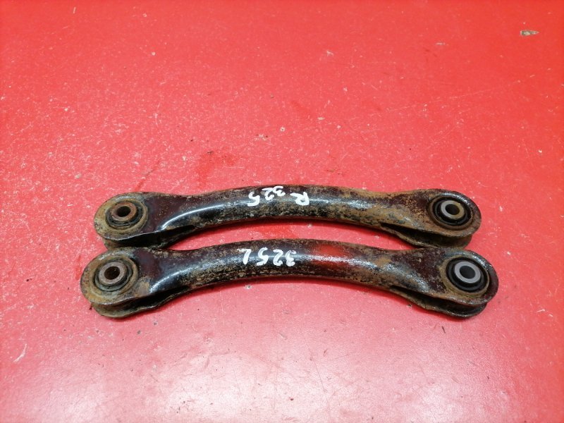 Рычаг поперечный верхний Ford Focus CB4 SHDA 2010 задний (б/у) Рычаг поперечный верхний Ford Focus CB4 SHDA 2010 задний (б/у)