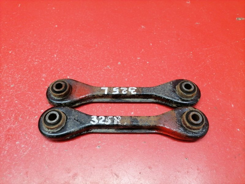 Рычаг поперечный нижний Ford Focus CB4 SHDA 2010 задний (б/у) Рычаг поперечный нижний Ford Focus CB4 SHDA 2010 задний (б/у)