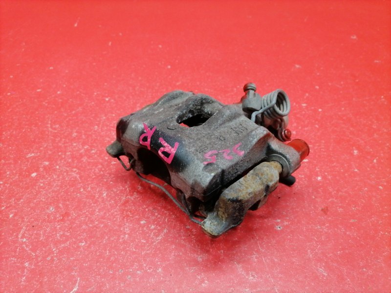 Суппорт Ford Focus CB4 SHDA 2010 задний правый (б/у) Суппорт Ford Focus CB4 SHDA 2010 задний правый (б/у)