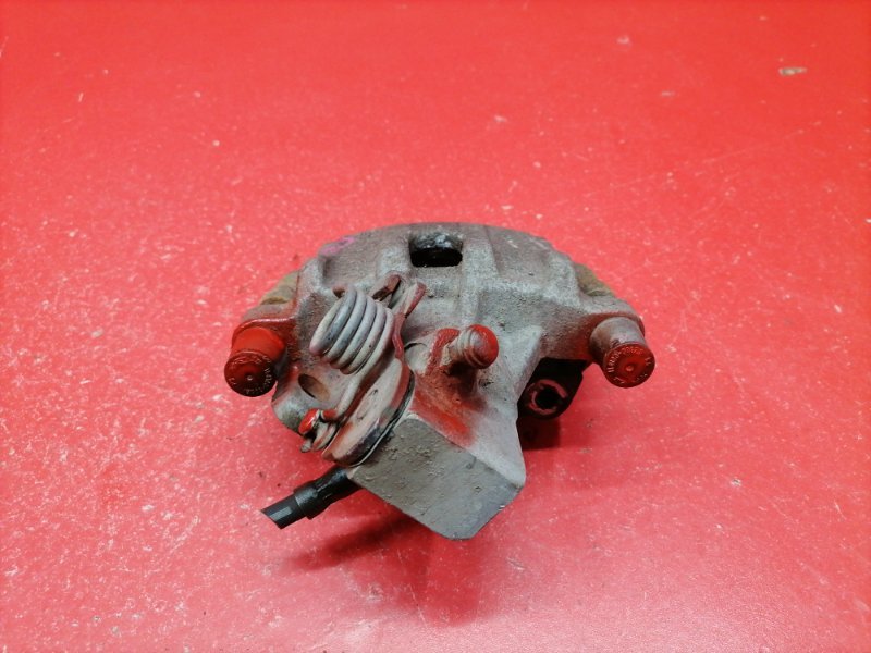 Суппорт Ford Focus CB4 SHDA 2010 задний правый (б/у) Суппорт Ford Focus CB4 SHDA 2010 задний правый (б/у)