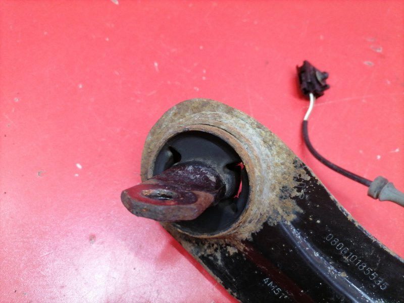 Рычаг продольный Ford Focus CB4 SHDA 2010 задний левый (б/у) Рычаг продольный Ford Focus CB4 SHDA 2010 задний левый (б/у)