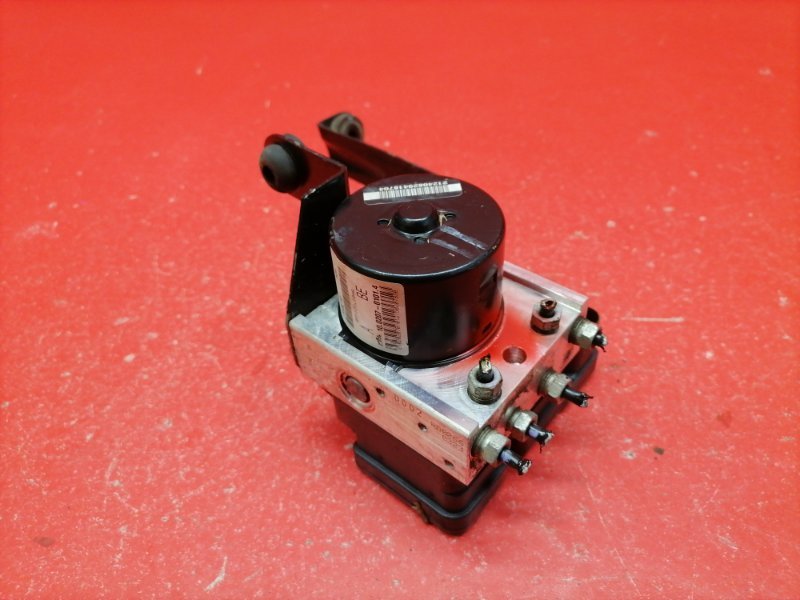 Блок abs Ford Focus CB4 SHDA 2010 (б/у) Блок abs Ford Focus CB4 SHDA 2010 (б/у)