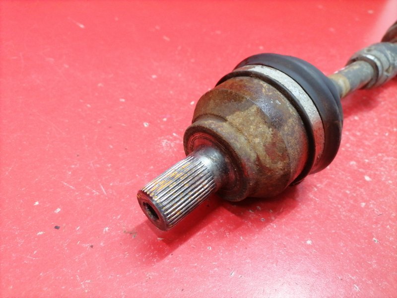 Привод Ford Focus CB4 SHDA 2010 передний левый (б/у) Привод Ford Focus CB4 SHDA 2010 передний левый (б/у)