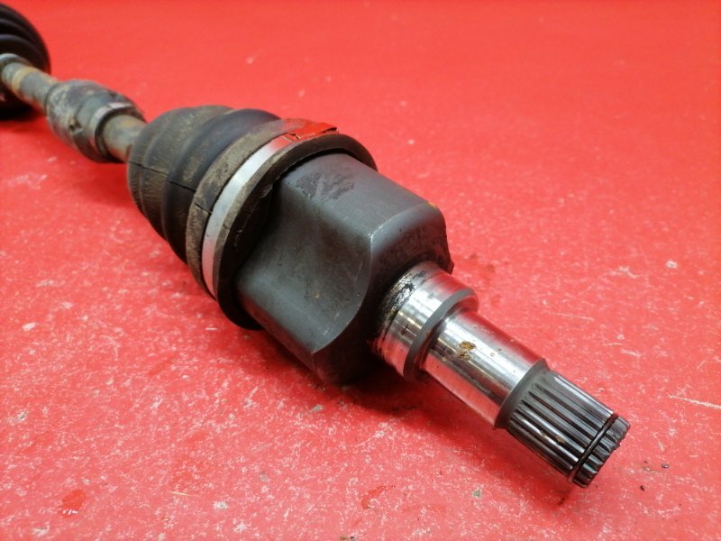 Привод Ford Focus CB4 SHDA 2010 передний левый (б/у) Привод Ford Focus CB4 SHDA 2010 передний левый (б/у)