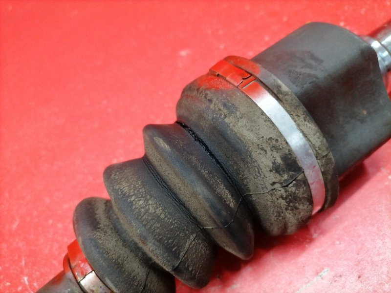 Привод Ford Focus CB4 SHDA 2010 передний левый (б/у) Привод Ford Focus CB4 SHDA 2010 передний левый (б/у)