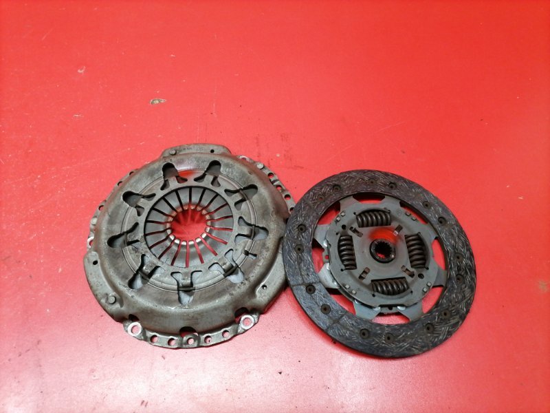 Корзина сцепления Ford Focus CB4 SHDA 2010 (б/у) Корзина сцепления Ford Focus CB4 SHDA 2010 (б/у)