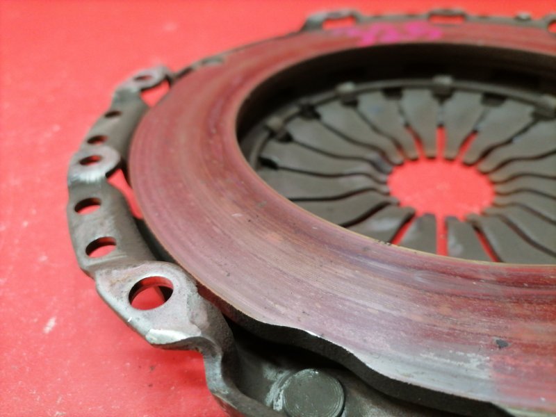 Корзина сцепления Ford Focus CB4 SHDA 2010 (б/у) Корзина сцепления Ford Focus CB4 SHDA 2010 (б/у)