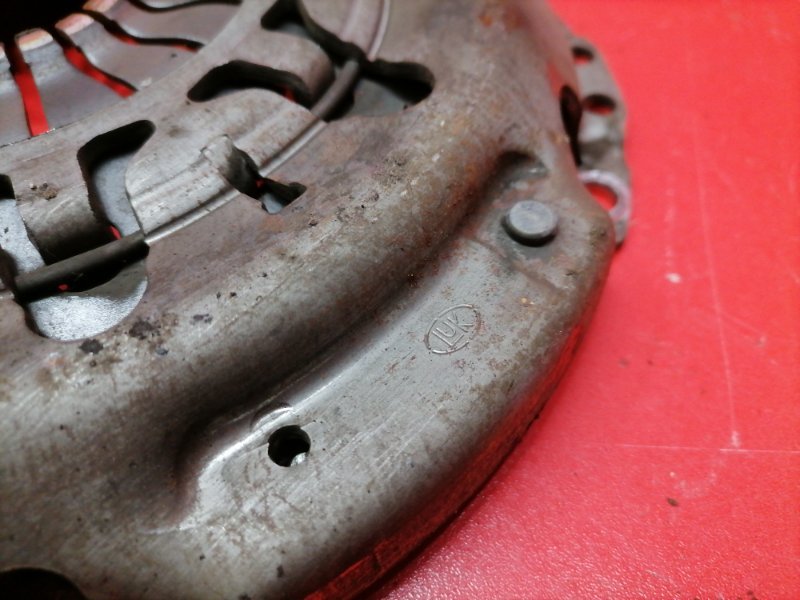 Корзина сцепления Ford Focus CB4 SHDA 2010 (б/у) Корзина сцепления Ford Focus CB4 SHDA 2010 (б/у)