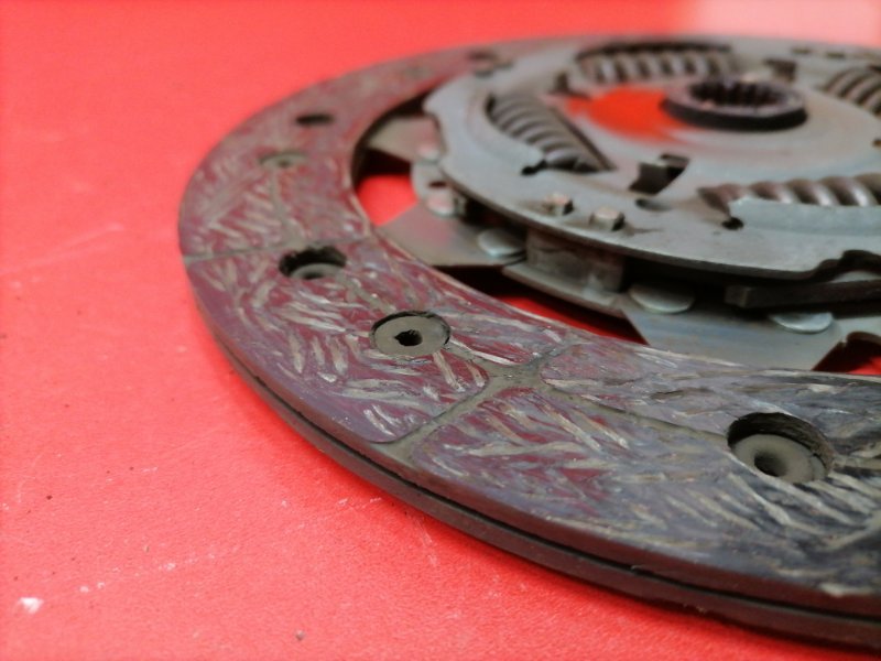 Корзина сцепления Ford Focus CB4 SHDA 2010 (б/у) Корзина сцепления Ford Focus CB4 SHDA 2010 (б/у)