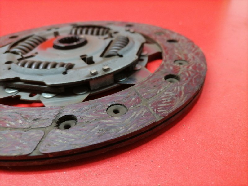 Корзина сцепления Ford Focus CB4 SHDA 2010 (б/у) Корзина сцепления Ford Focus CB4 SHDA 2010 (б/у)