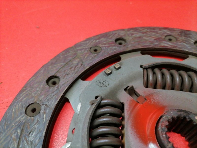 Корзина сцепления Ford Focus CB4 SHDA 2010 (б/у) Корзина сцепления Ford Focus CB4 SHDA 2010 (б/у)