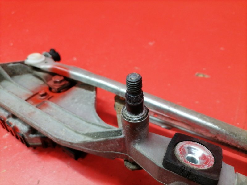 Трапеция дворников Ford Focus CB4 SHDA 2010 передняя (б/у) Трапеция дворников Ford Focus CB4 SHDA 2010 передняя (б/у)