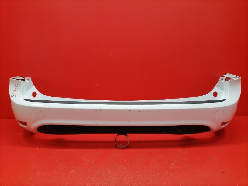 Бампер Ford Focus CB4 SHDA 2010 задний (б/у) Бампер Ford Focus CB4 SHDA 2010 задний (б/у)