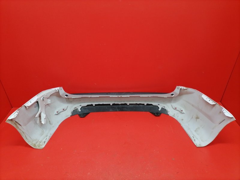 Бампер Ford Focus CB4 SHDA 2010 задний (б/у) Бампер Ford Focus CB4 SHDA 2010 задний (б/у)