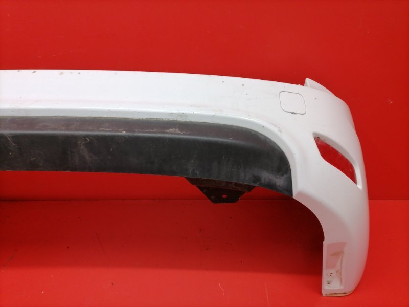 Бампер Ford Focus CB4 SHDA 2010 задний (б/у) Бампер Ford Focus CB4 SHDA 2010 задний (б/у)