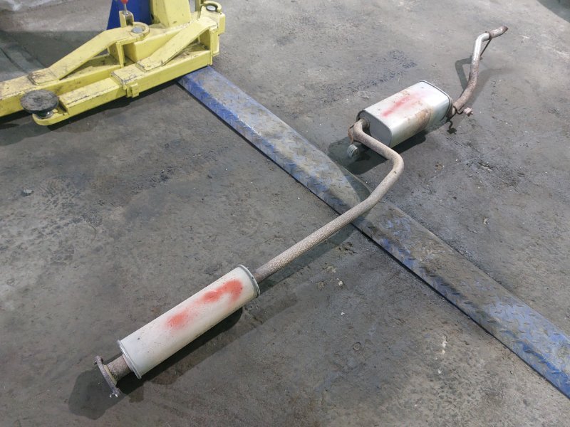 Глушитель Ford Focus CB4 SHDA 2010 (б/у) Глушитель Ford Focus CB4 SHDA 2010 (б/у)