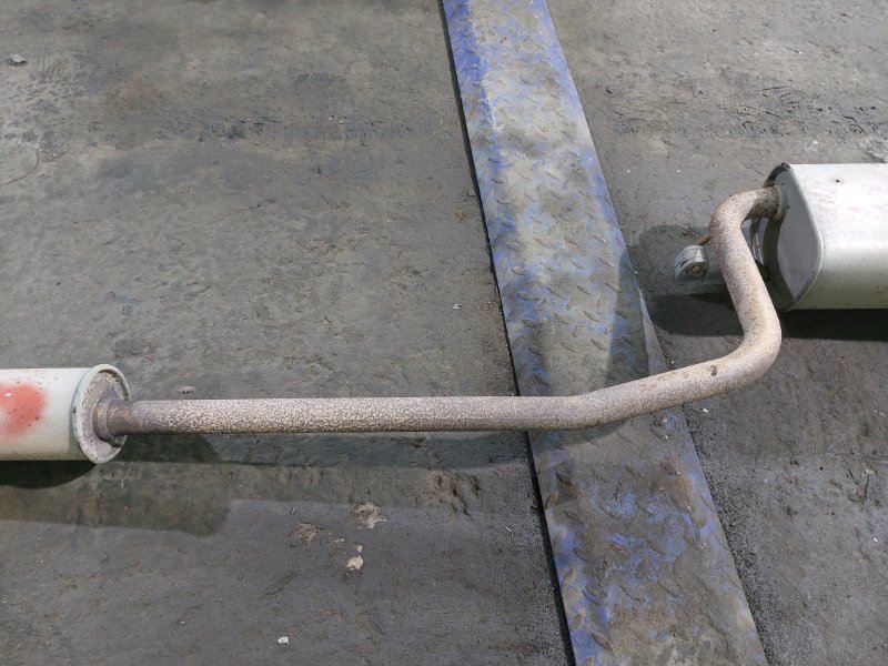 Глушитель Ford Focus CB4 SHDA 2010 (б/у) Глушитель Ford Focus CB4 SHDA 2010 (б/у)