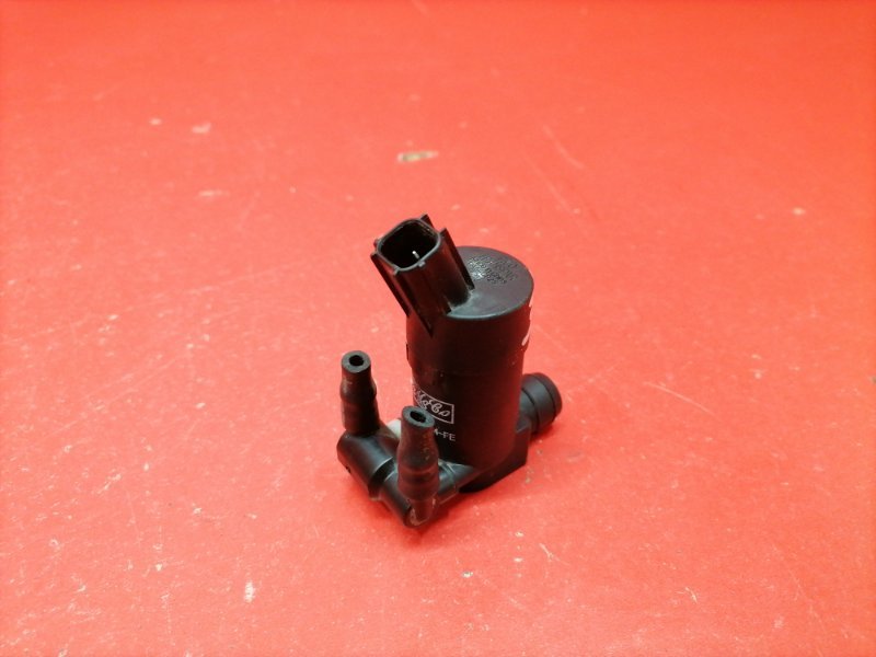 Насос омывателя Ford Focus CB4 SHDA 2010 (б/у) Насос омывателя Ford Focus CB4 SHDA 2010 (б/у)