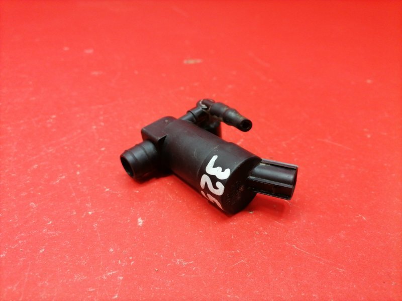 Насос омывателя Ford Focus CB4 SHDA 2010 (б/у) Насос омывателя Ford Focus CB4 SHDA 2010 (б/у)