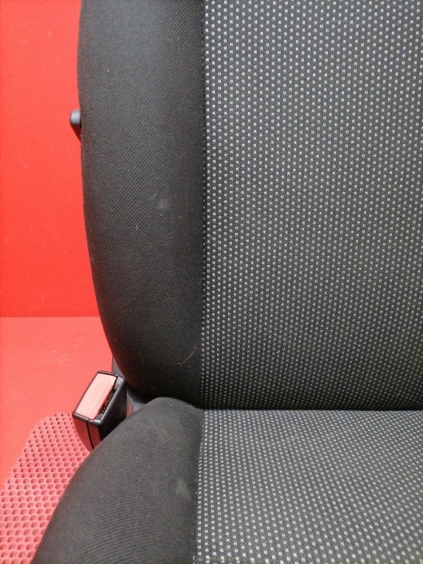 Сиденье Ford Focus CB4 SHDA 2010 переднее левое (б/у) Сиденье Ford Focus CB4 SHDA 2010 переднее левое (б/у)