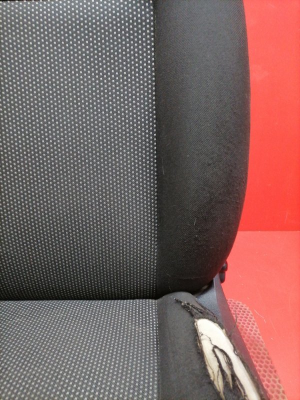 Сиденье Ford Focus CB4 SHDA 2010 переднее левое (б/у) Сиденье Ford Focus CB4 SHDA 2010 переднее левое (б/у)