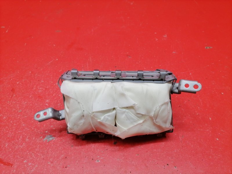 Airbag пассажирский Lexus RX330 MCU38L 3MZ-FE 2003 (б/у)