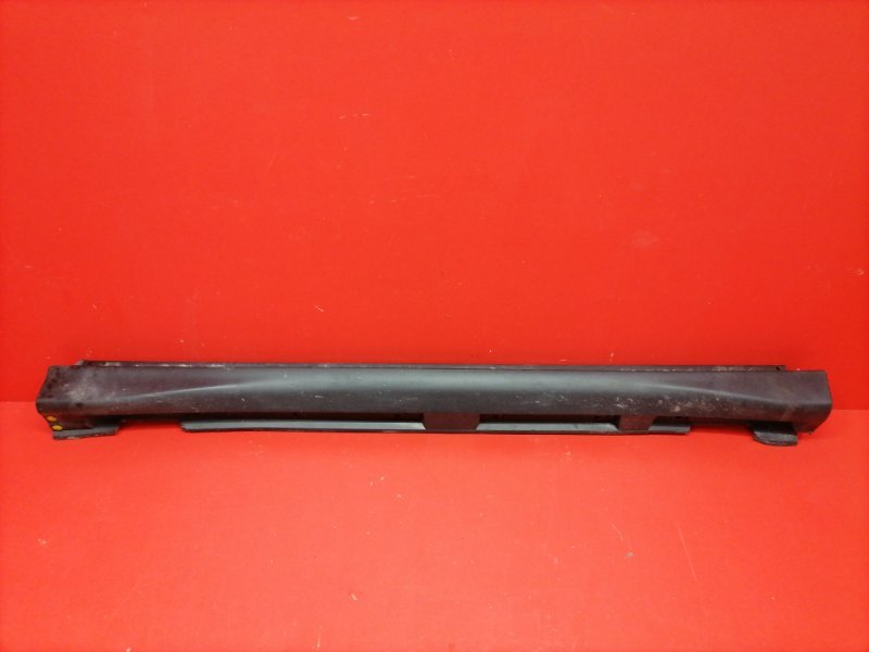 Накладка порога наружная Lexus RX330 MCU38L 3MZ-FE 2003 правая (б/у)